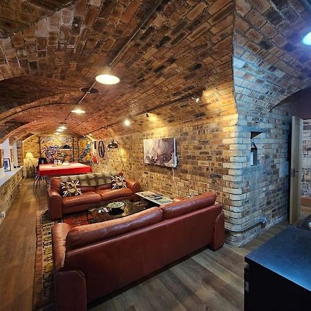ノース・クイーンズフェリー The Armoury: Stylish Ww1 Bunkerヴィラ エクステリア 写真