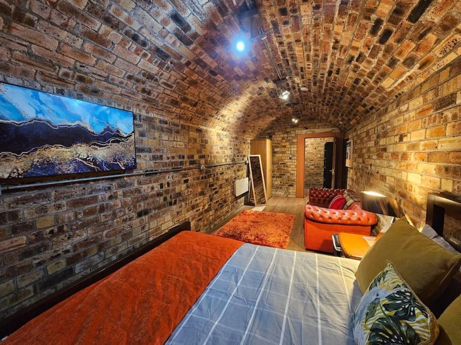 ノース・クイーンズフェリー The Armoury: Stylish Ww1 Bunkerヴィラ エクステリア 写真